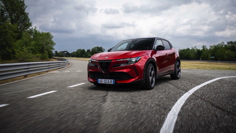 Alfa Romeo Junior Elettrica 54 kWh Veloce