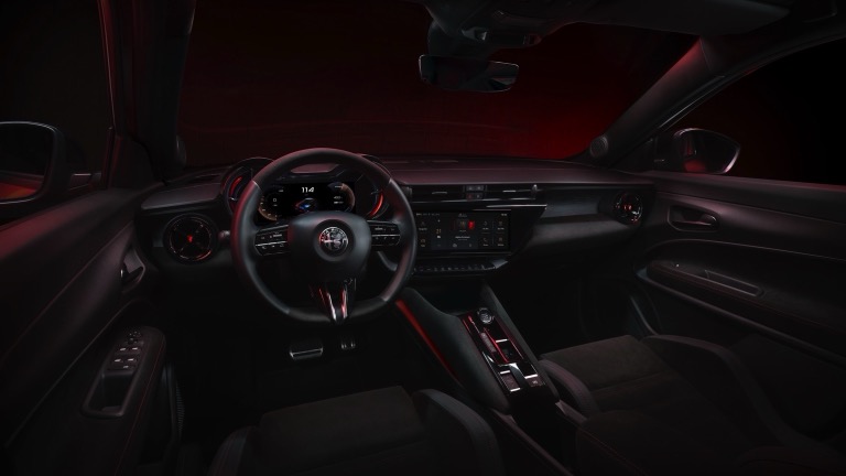 Alfa Romeo Junior Elettrica 54 kWh Veloce