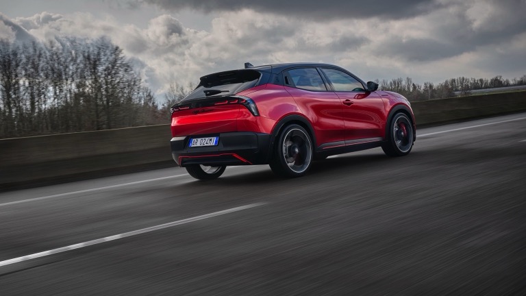 Alfa Romeo Junior Elettrica 54 kWh Veloce