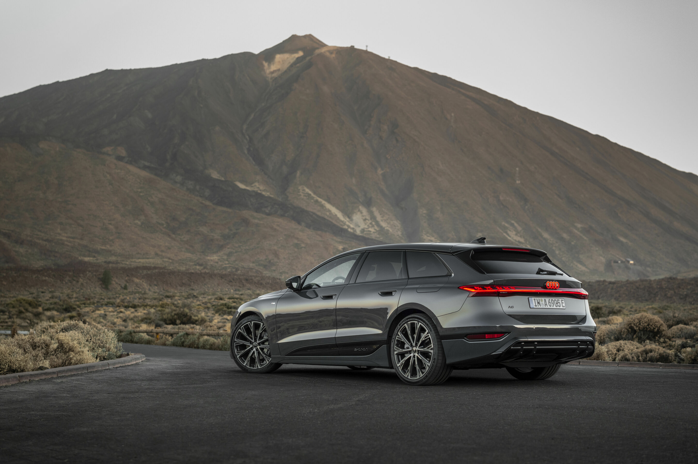 Audi A6 Avant e-tron quattro Avant Quattro