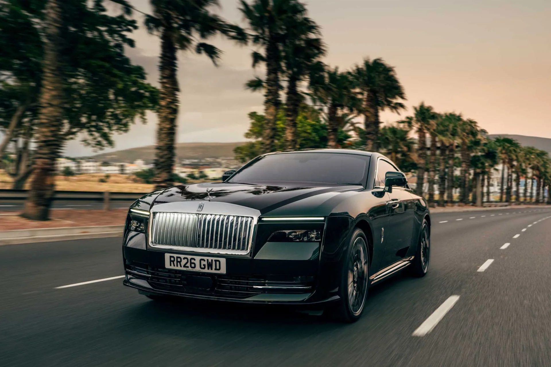 Rolls-Royce Spectre Series II: najmočnejši Rolls doslej je tih kot duh