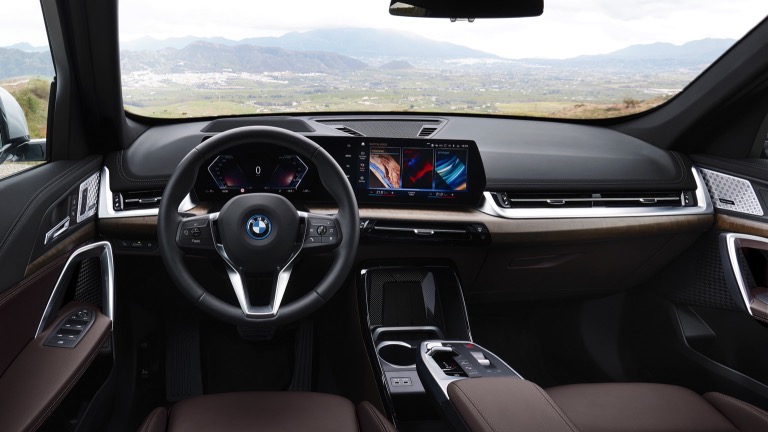 BMW iX1 xDrive30