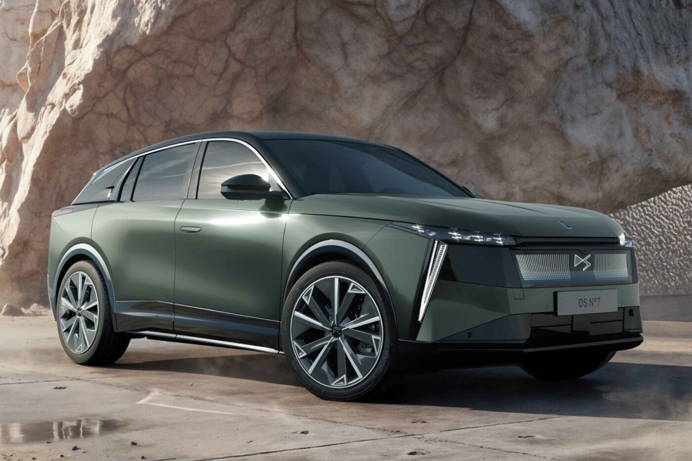 DS Automobiles N°7 FWD FWD
