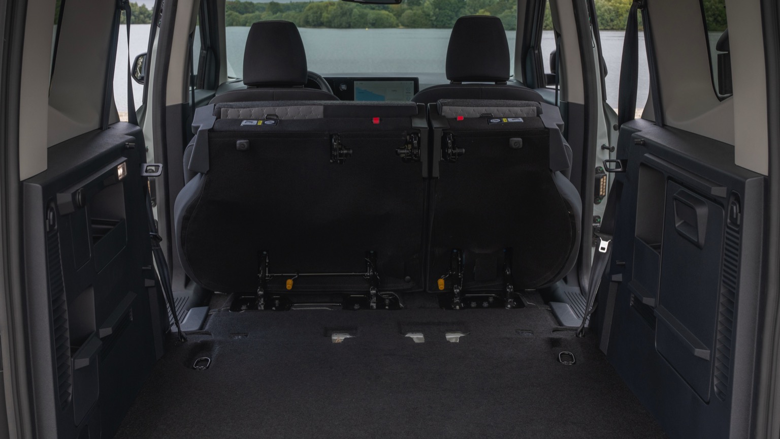 Ford e-Tourneo Courier 2024