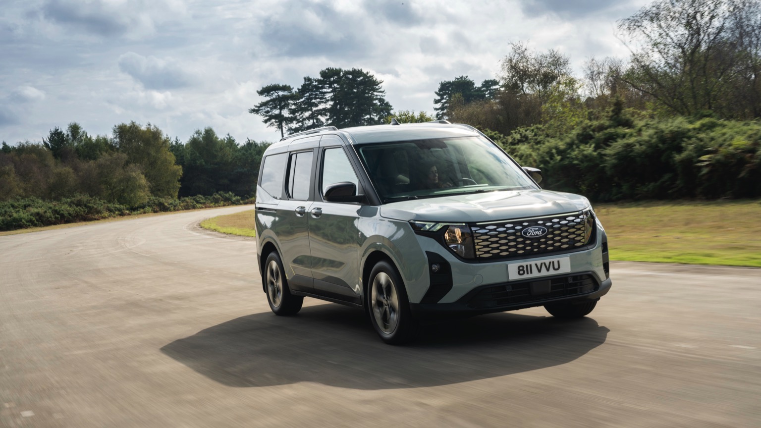 Ford e-Tourneo Courier 2024