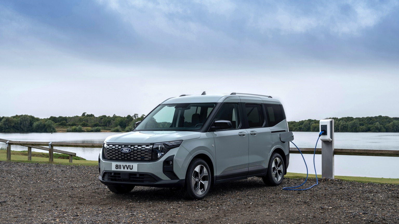 Ford e-Tourneo Courier 2024