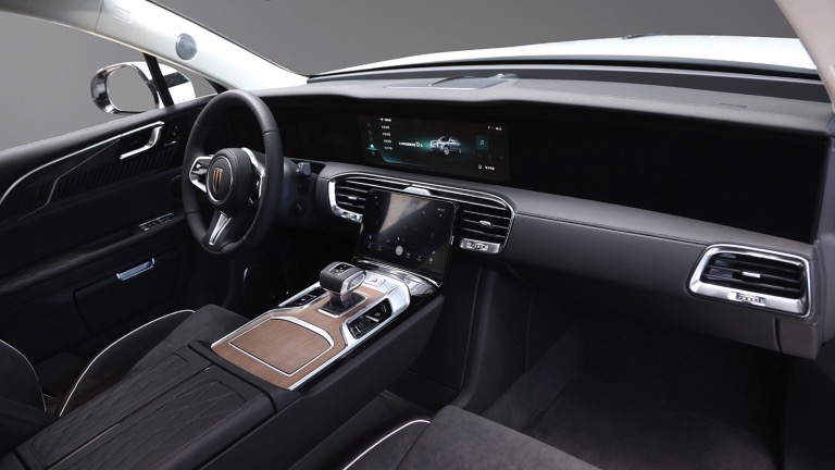 Hongqi E-HS9 99 kWh