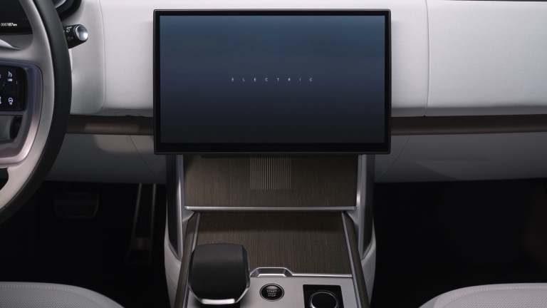 Land Rover Range Rover LWB EV550