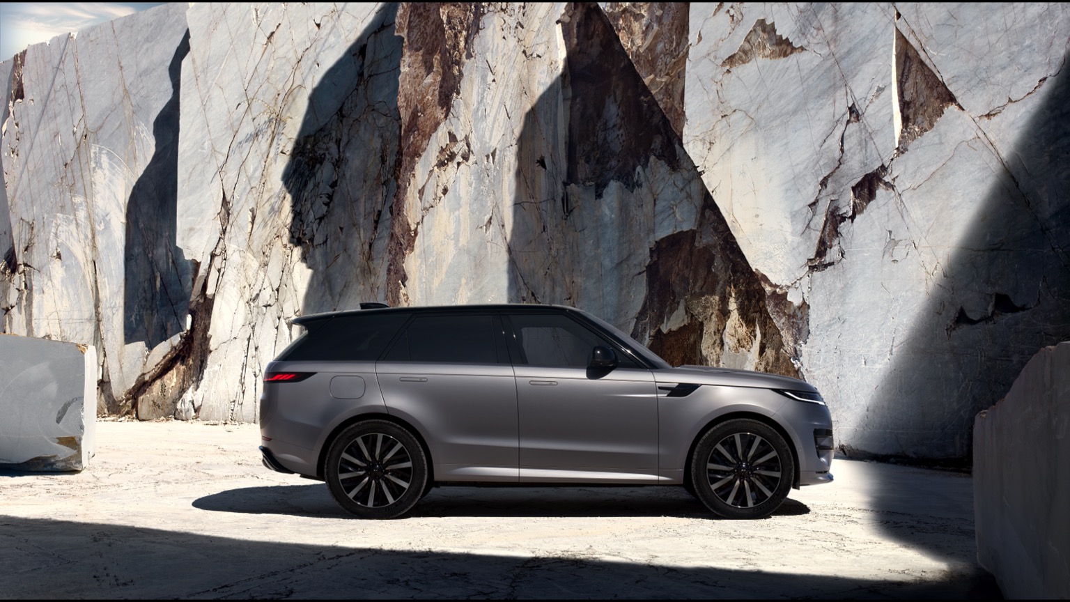 Land Rover Range Rover Sport EV550