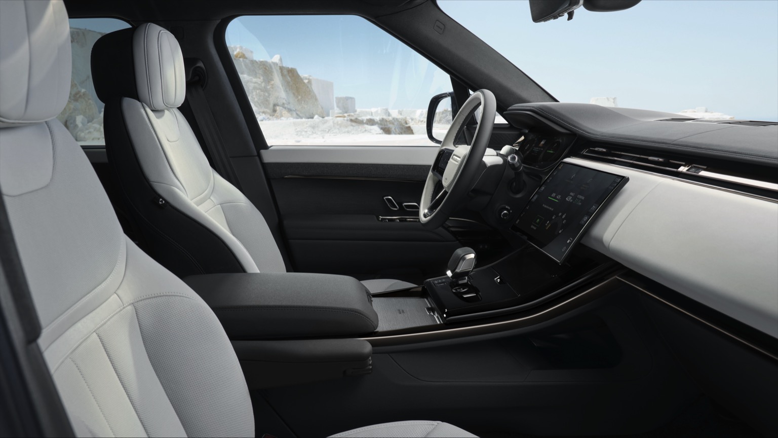 Land Rover Range Rover Sport EV550
