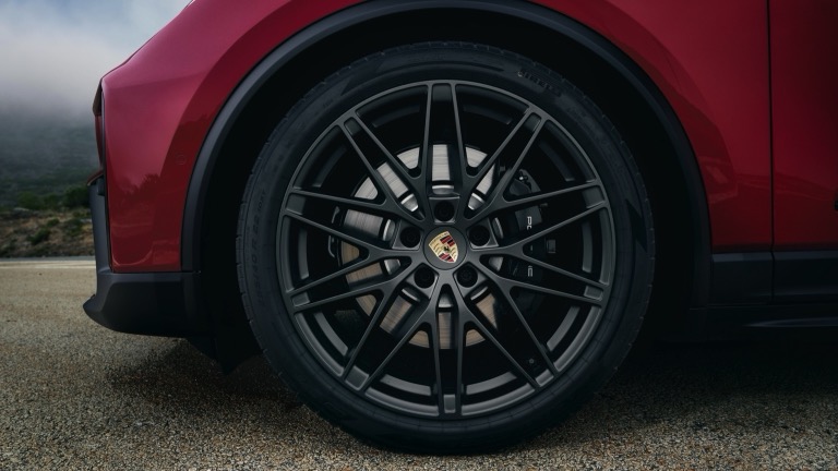 Porsche Macan GTS 2024