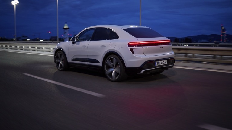 Porsche Macan Turbo Electric