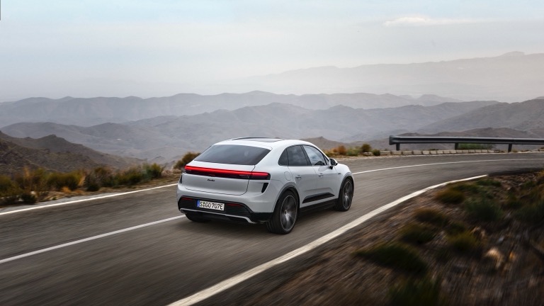 Porsche Macan Turbo Electric