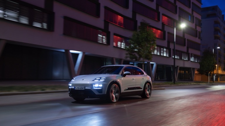 Porsche Macan Turbo Electric