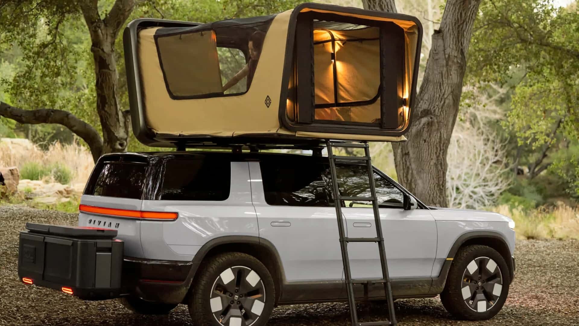 Rivian R2 Dual-Motor AWD Premium