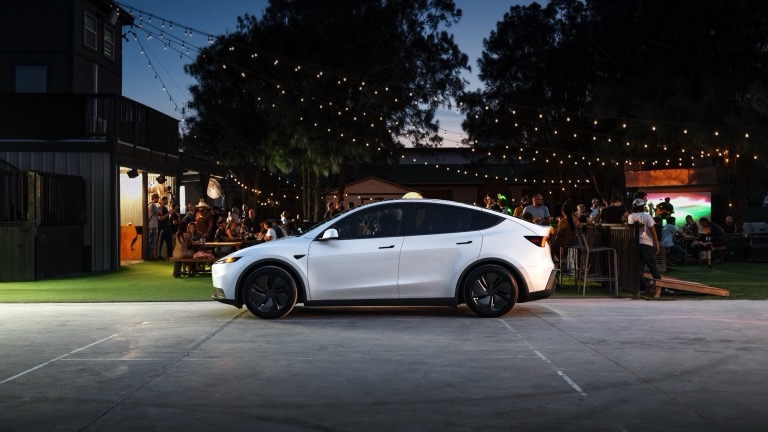 Tesla Model Y Standard RWD