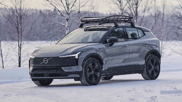Volvo EX30 Cross Country P8 AWD