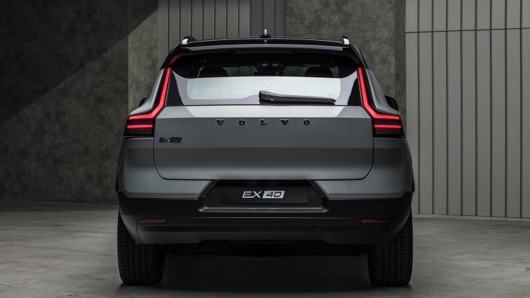 Volvo EX40 P5