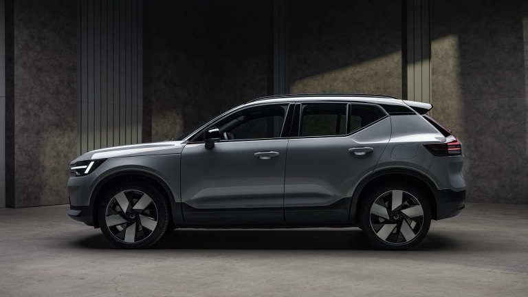 Volvo EX40 P5