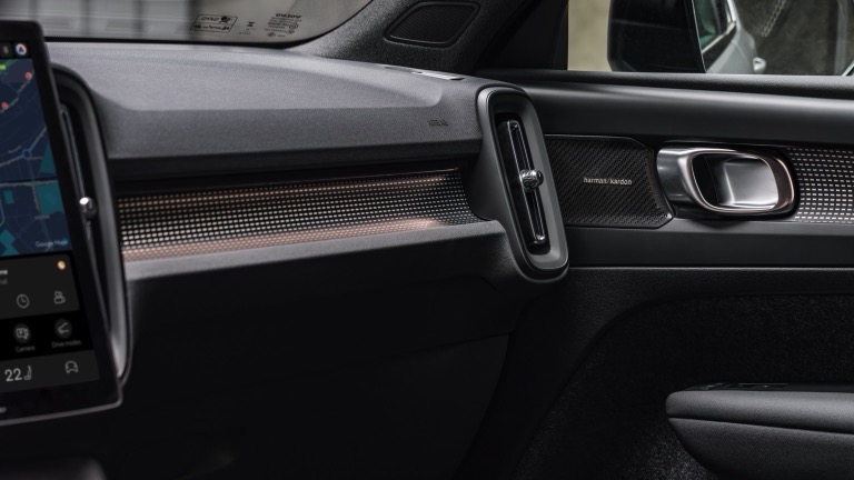 Volvo EX40 P8 Performance AWD