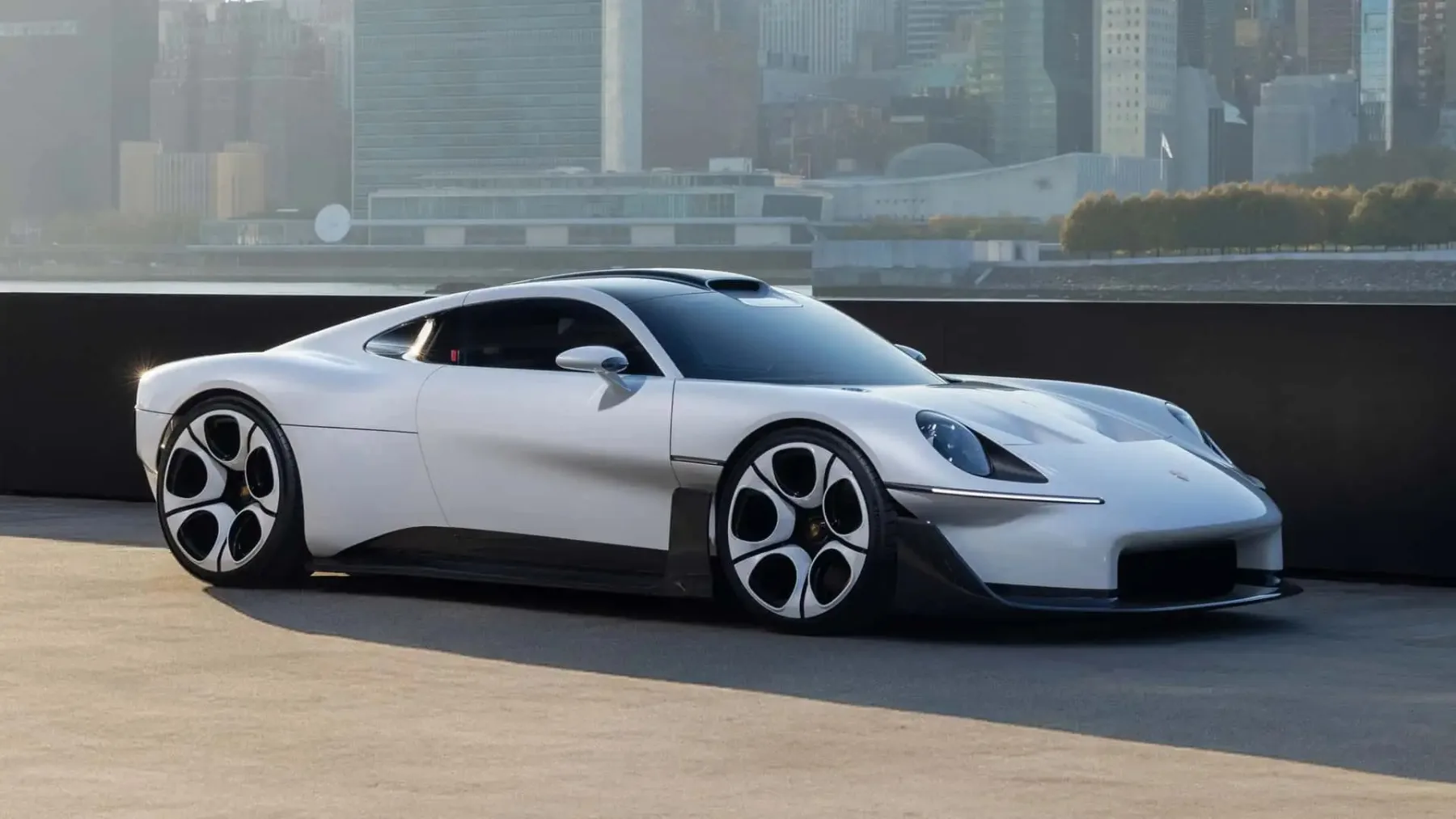 Porsche Mission S: Bencinski koncept, ki presega model 911